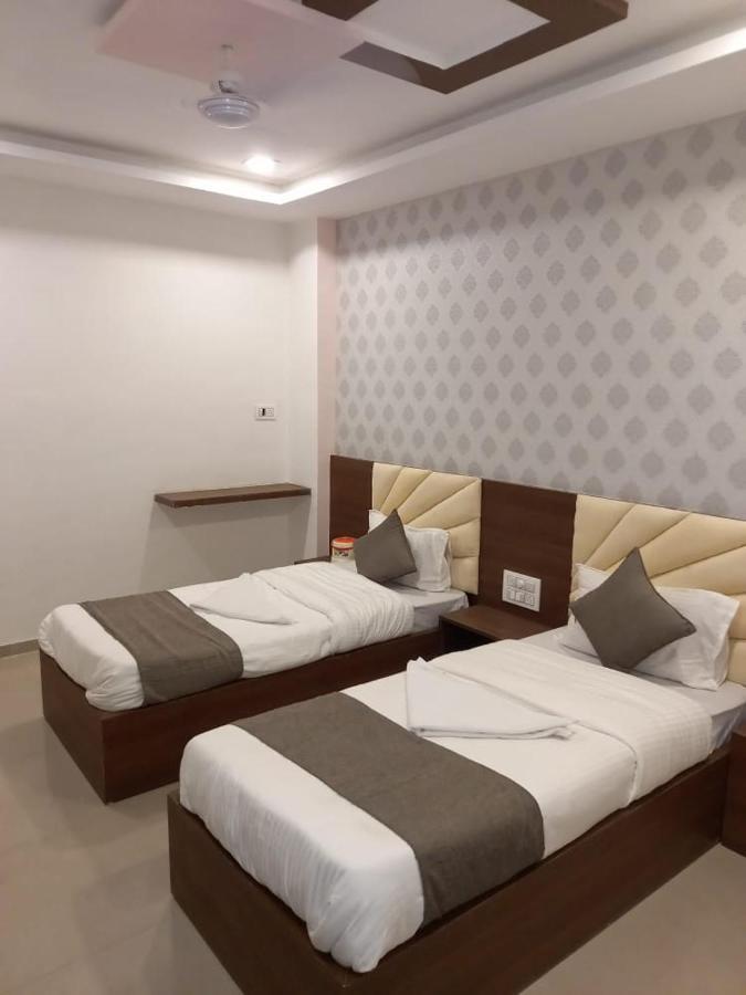 Hotel Nilkanth Inn Halol Exterior photo