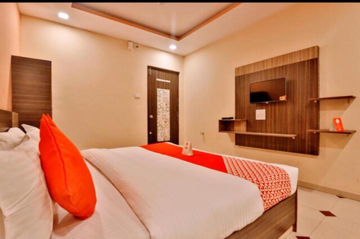 Hotel Nilkanth Inn Halol Exterior photo