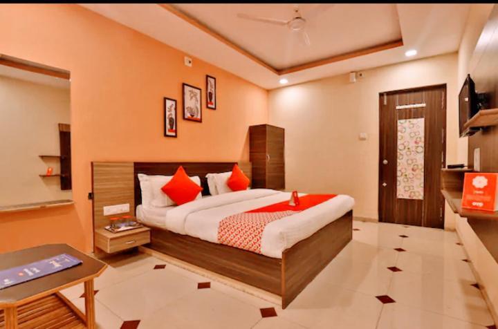 Hotel Nilkanth Inn Halol Exterior photo